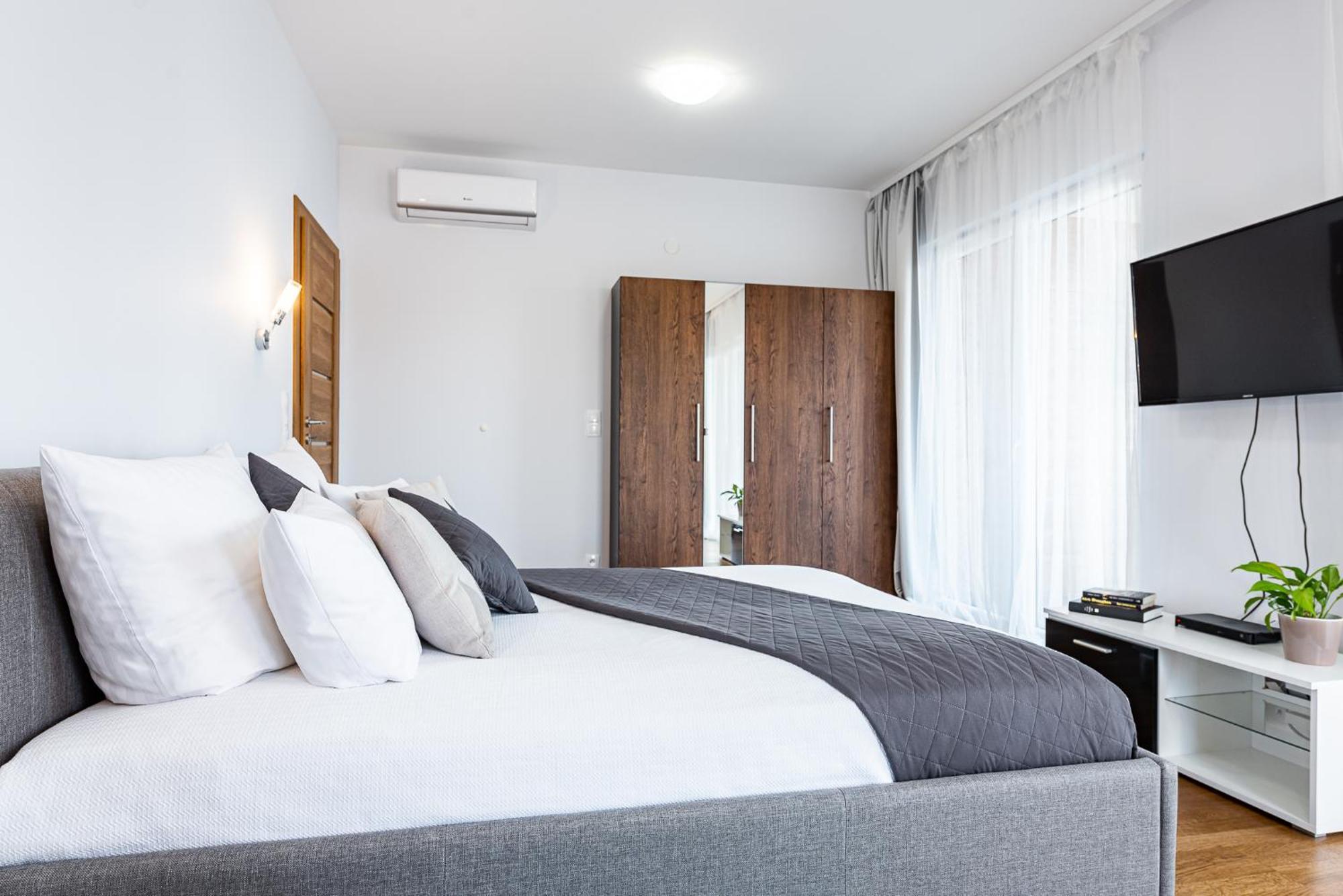 Apartamenty Tespis - Francuska Atal Park II Katoviçe Dış mekan fotoğraf